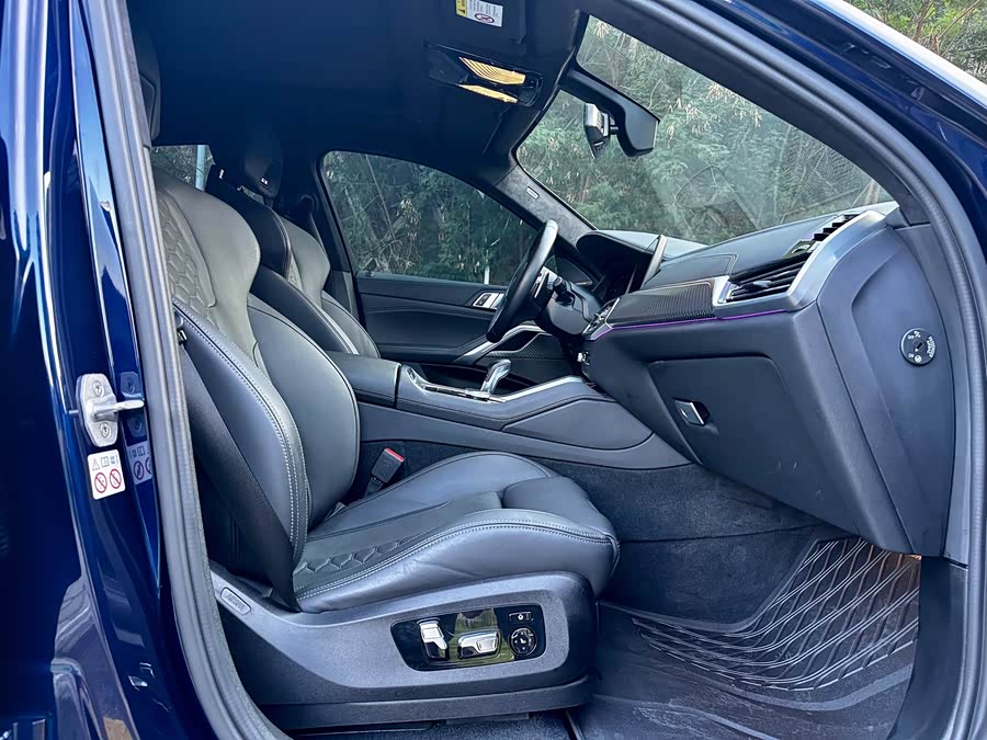 BMW X6 M 2023 car image #8