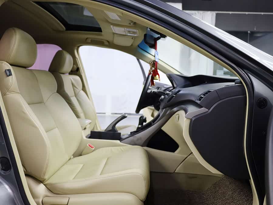 Honda Spirior 2012 car image #8