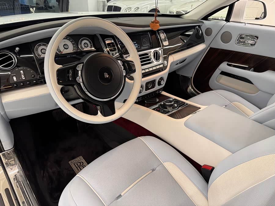 Rolls-Royce Wraith 2014 car image #8