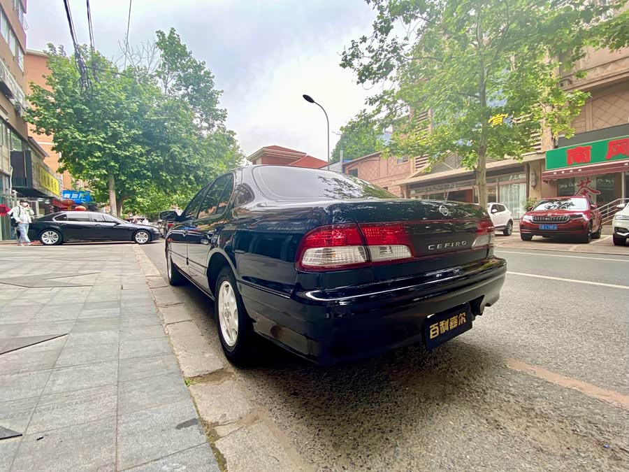 日产 风度 2000 汽车图片 #8