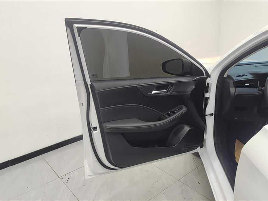 Roewe i5 2024 car image #8