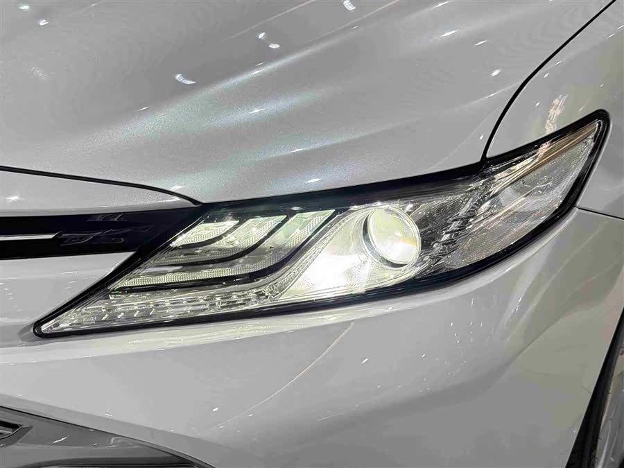 Toyota Camry 2020 car image #8