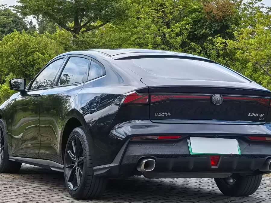 Changan UNI-V iDD 2023 #8 Changan UNI-V iDD 2023 car image #8