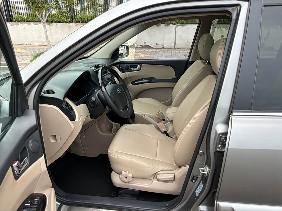 起亚 狮跑 2013 汽车图片 #8