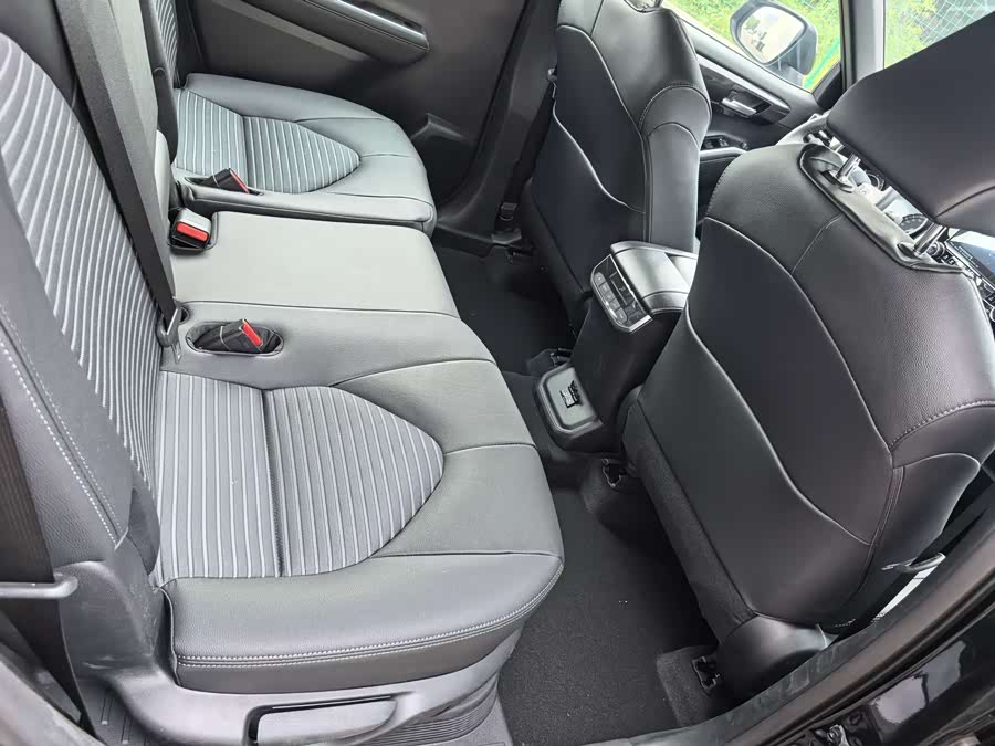 Toyota Crown Kluger 2025 car image #8