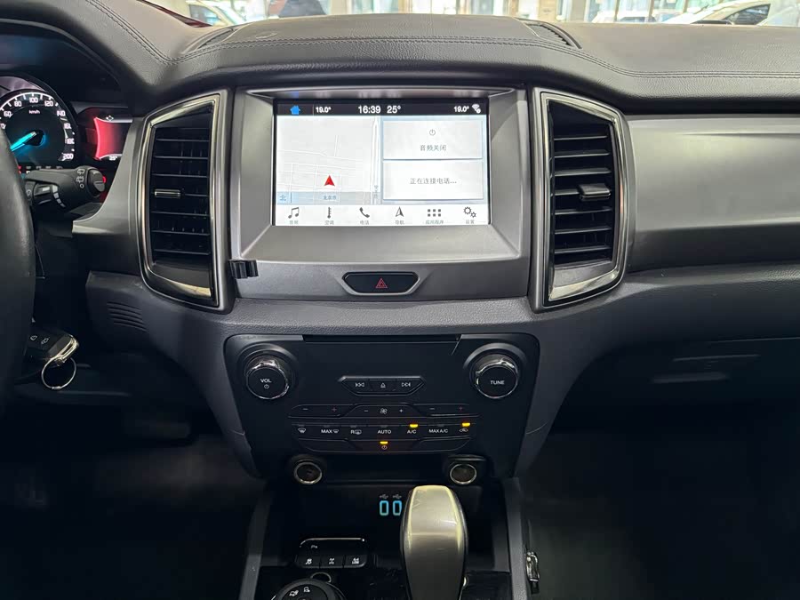 Ford Everest 2017 #8 Ford Everest 2017 car image #8