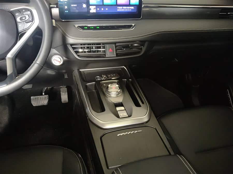 Haval Jolion 2021 #8 Haval Jolion 2021 car image #8