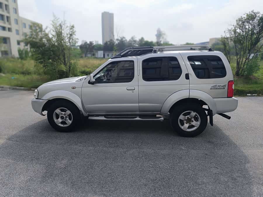 日产 日产帕拉丁 2010 汽车图片 #8