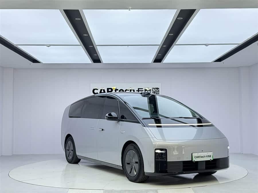 理想汽车 理想MEGA 2024 汽车图片 #8