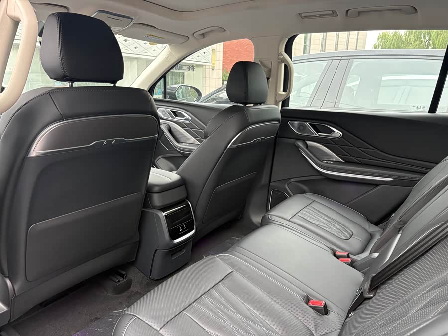 HongQi HS7 PHEV 2025 car image #8