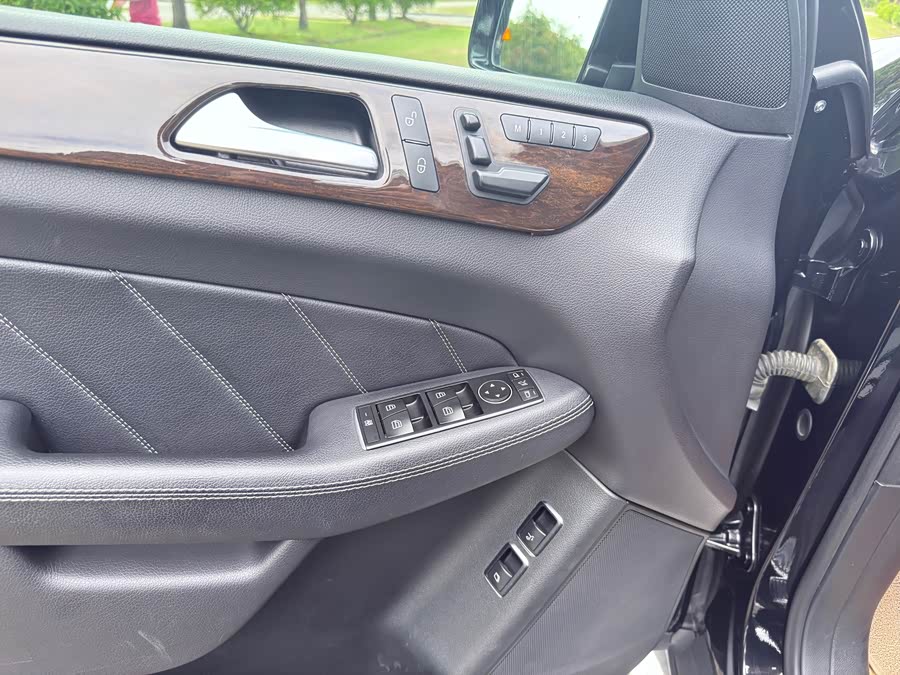 Mercedes-Benz GL Class 2017 immagine di auto #8