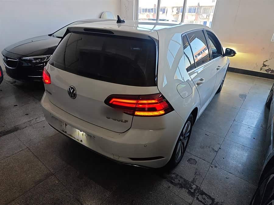 Volkswagen Golf Pure Electric 2020 imagen de coche #8