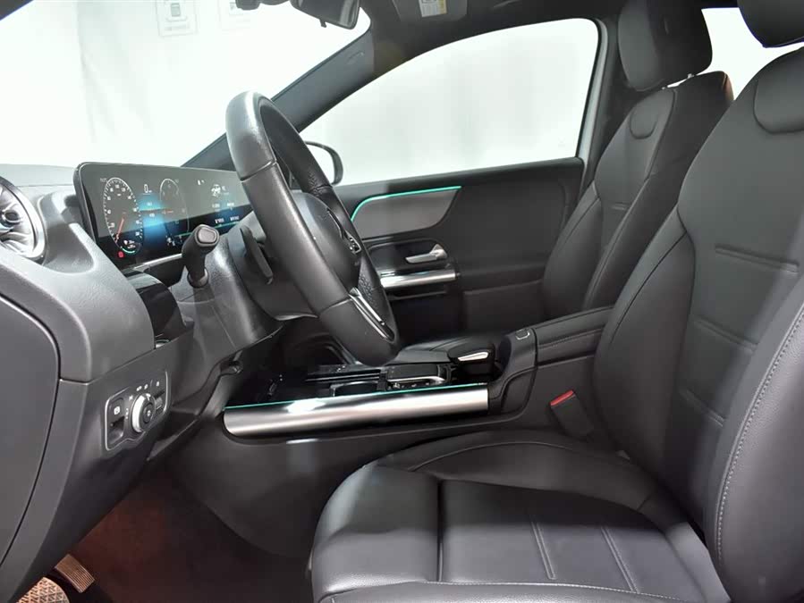 Mercedes-Benz EQA Class 2024 #8 Mercedes-Benz EQA Class 2024 immagine di auto #8