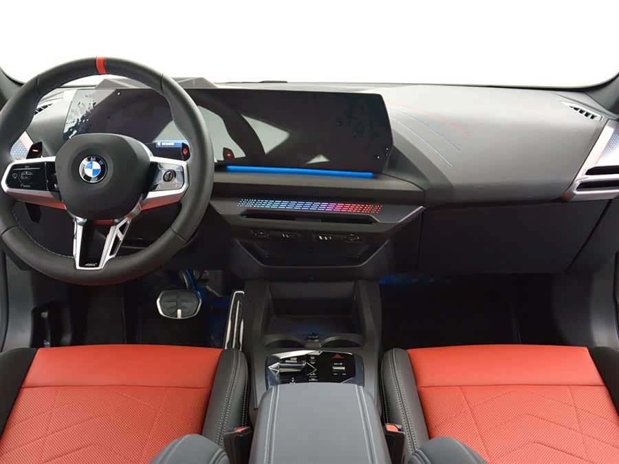 BMW M235L 2025 car image #8