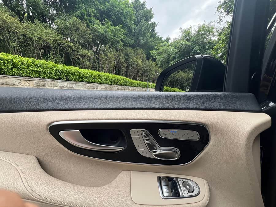 Mercedes-Benz V Class 2019 #8 Mercedes-Benz V Class 2019 car image #8