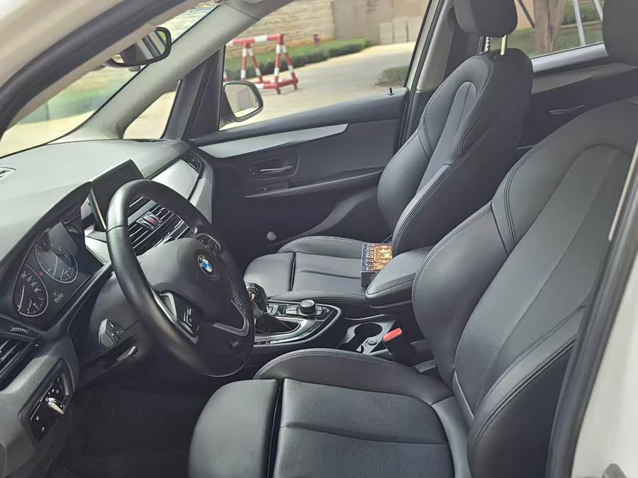 BMW 2 Series Tourer 2016 #8 BMW 2 Series Tourer 2016 صورة سيارة #8