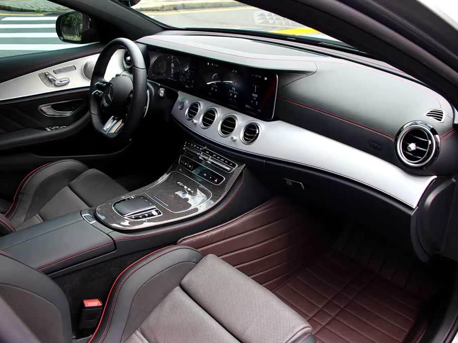 Mercedes-Benz E AMG 2022 immagine di auto #8