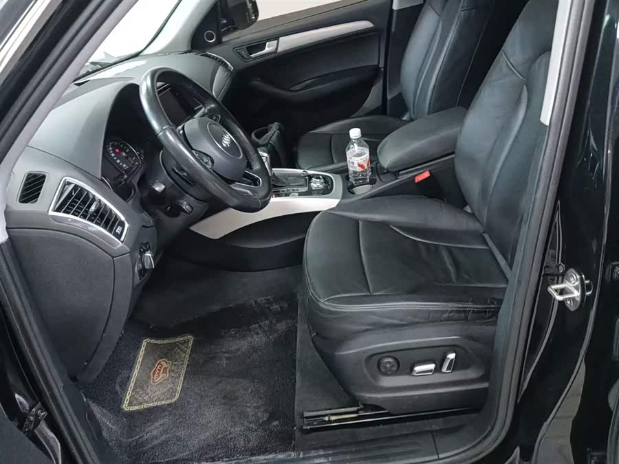 Audi Q5 (Imported) 2016 car image #8