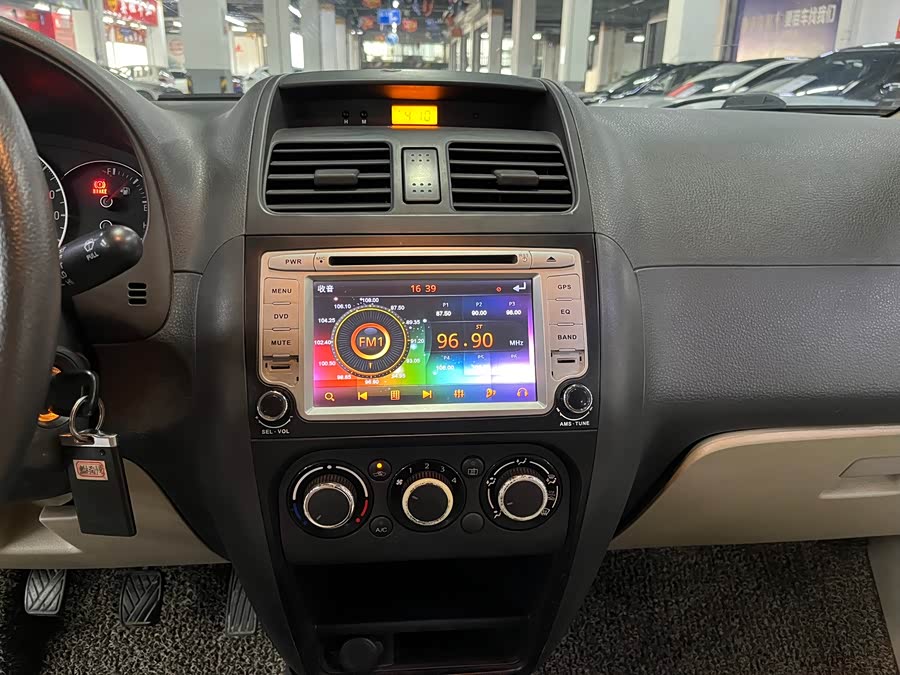 Suzuki SX4 Sedan 2013 imagem de carro #8