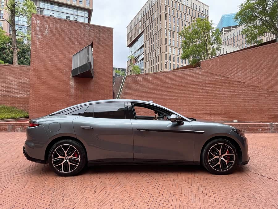 BYD HanL 2025 car image #8