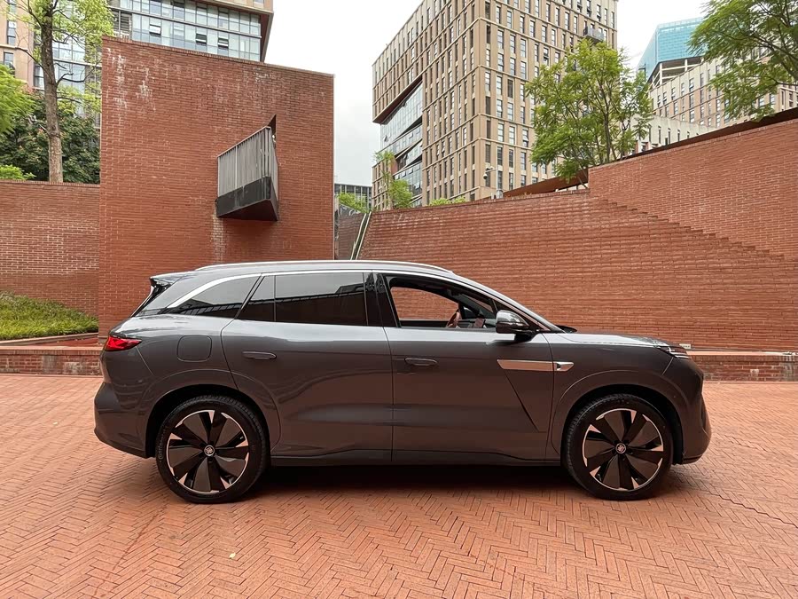 BYD Tang L 2025 immagine di auto #8