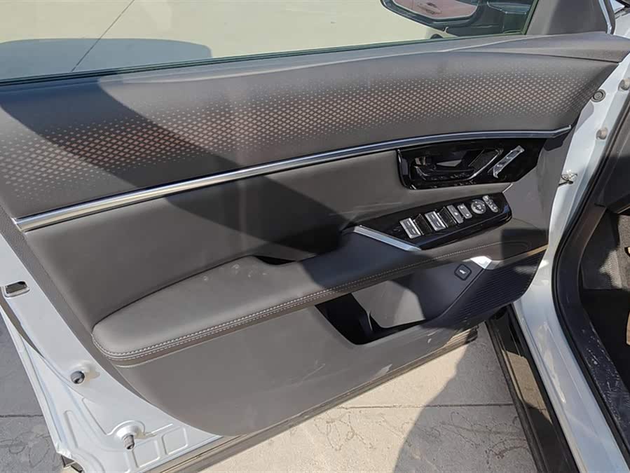 Honda P7 2025 car image #8