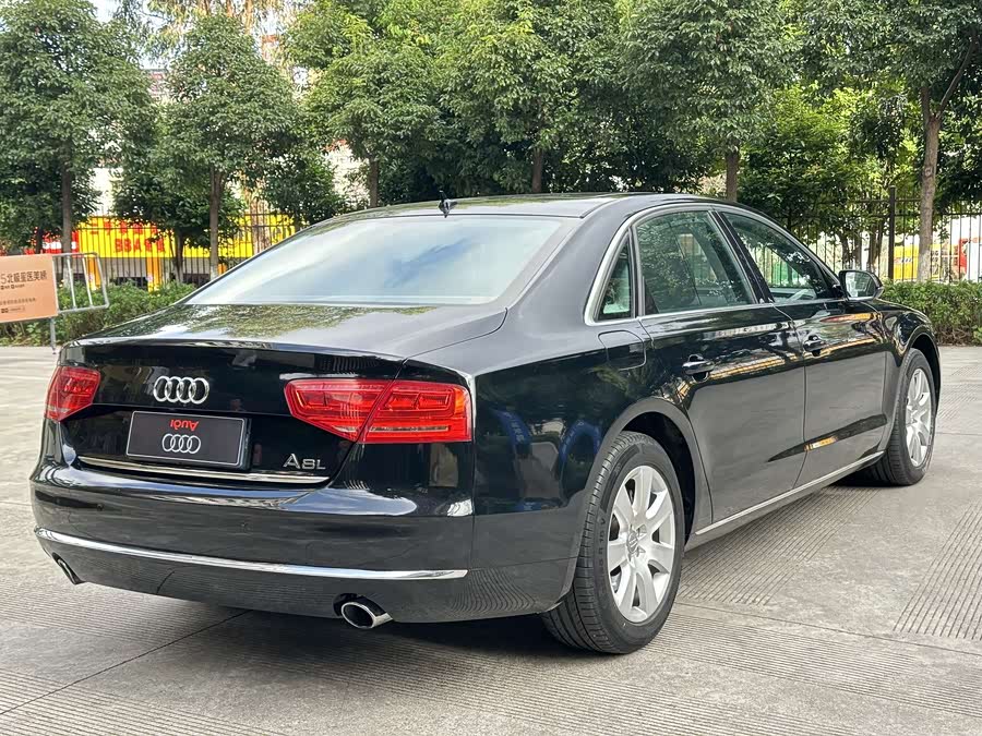 Audi A8 2012 imagen de coche #8