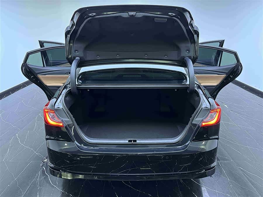 Toyota Camry 2024 car image #8