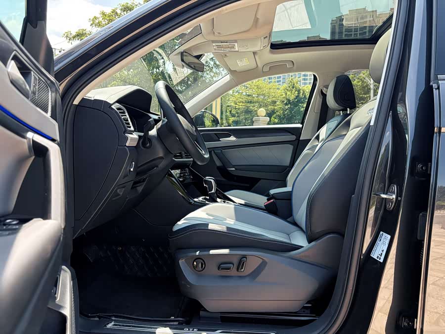 Volkswagen Tayron GTE 2023 #8 Volkswagen Tayron GTE 2023 car image #8