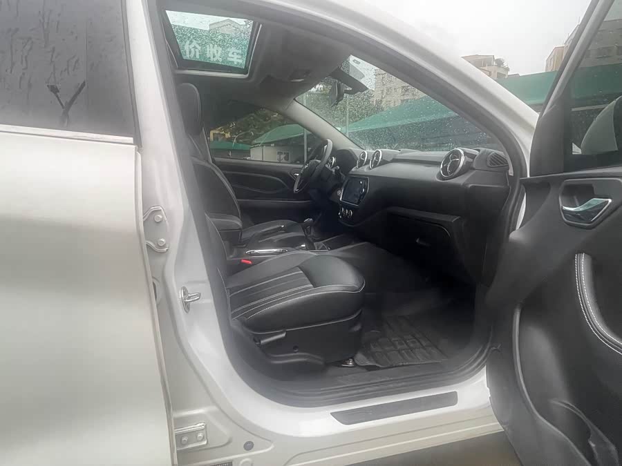 Soueast DX3 2020 صورة سيارة #8