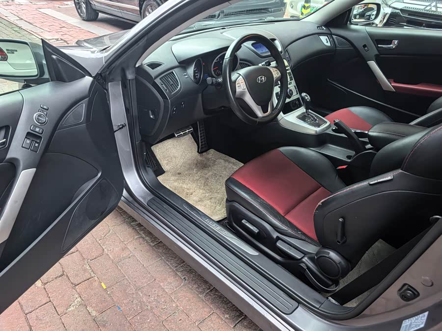 Hyundai Rohens-Coupe 2010 car image #8