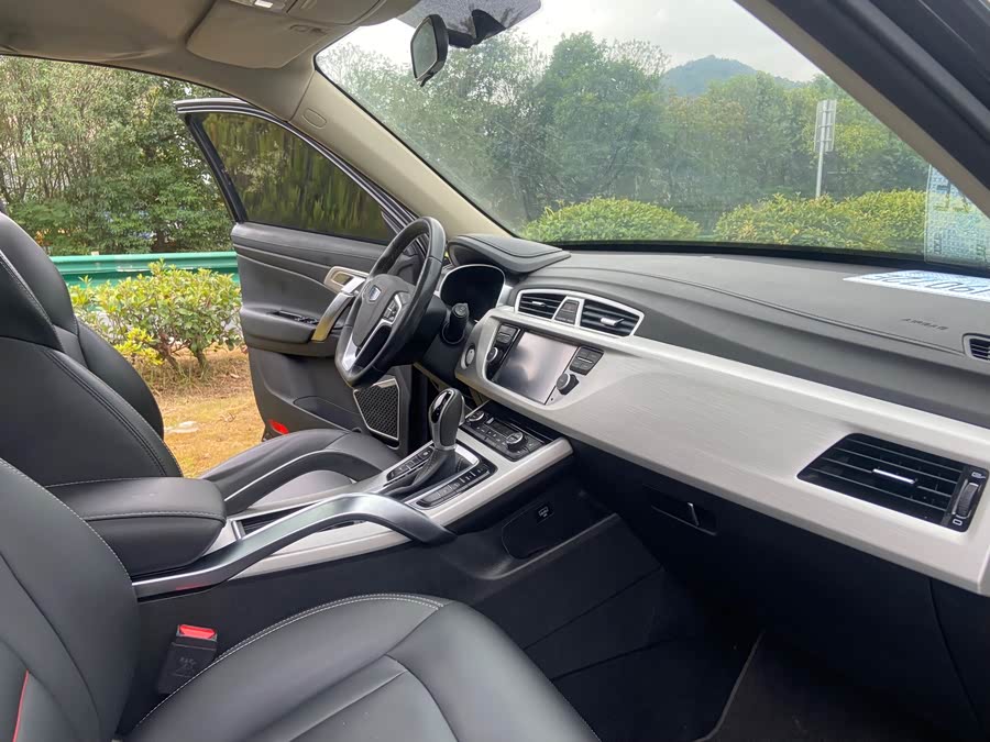 GEELY Boyue 2018 car image #8