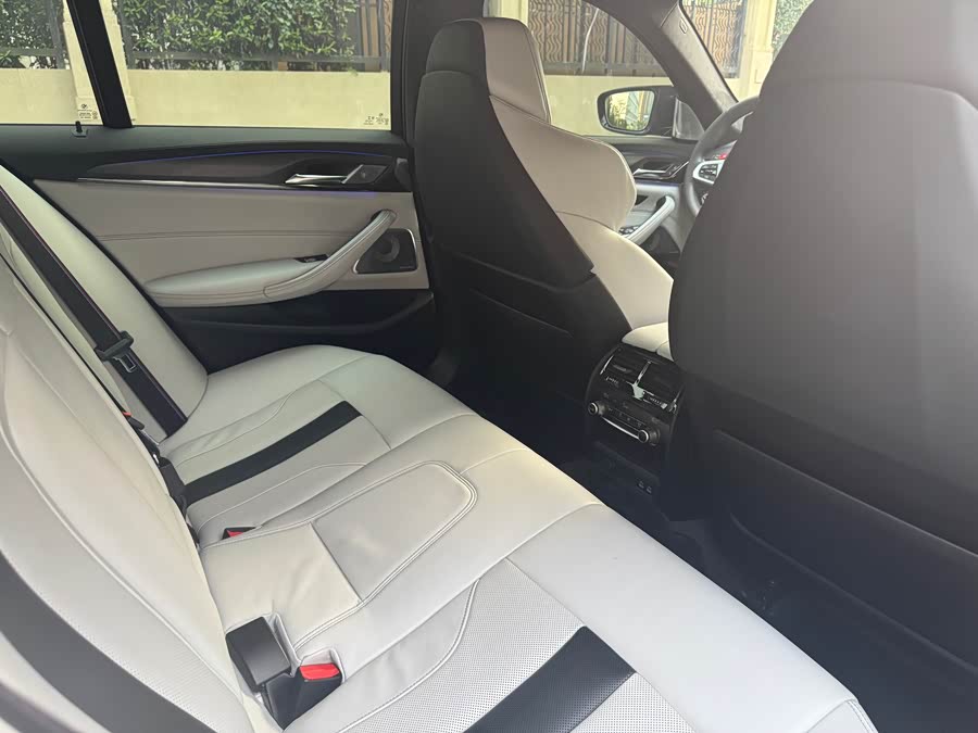 BMW M5 2020 #8 BMW M5 2020 صورة سيارة #8