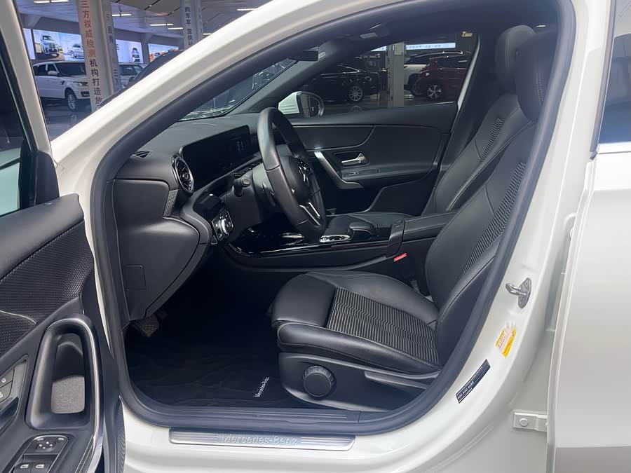 Mercedes-Benz A Class (Imported) 2019 #8 Mercedes-Benz A Class (Imported) 2019 car image #8