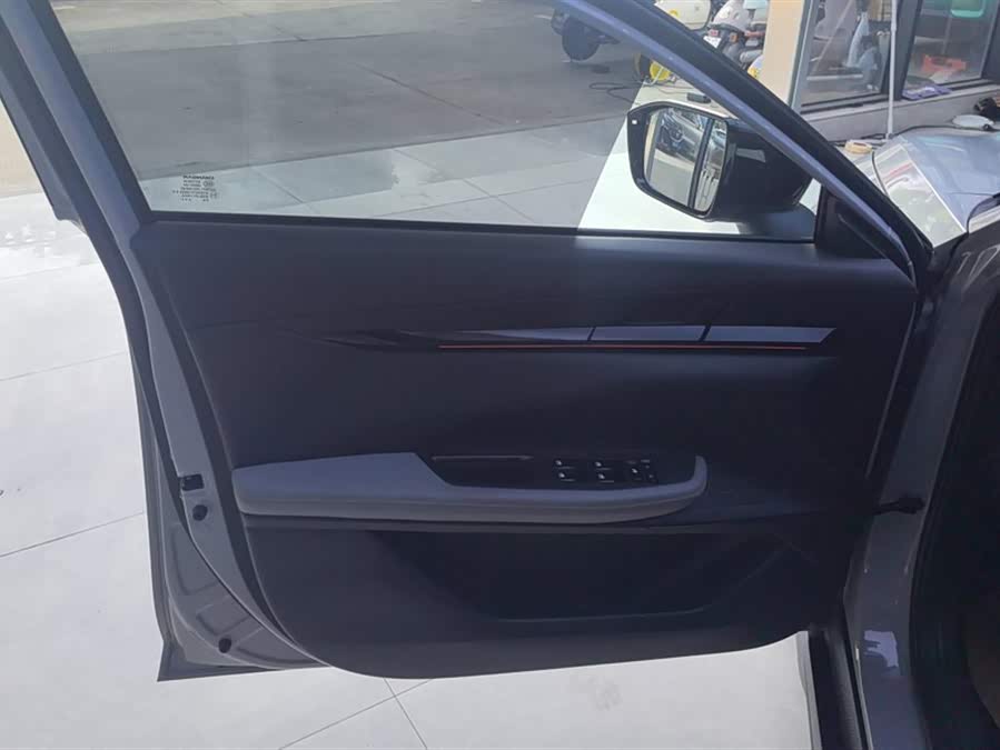 Changan UNI-V 2023 car image #8