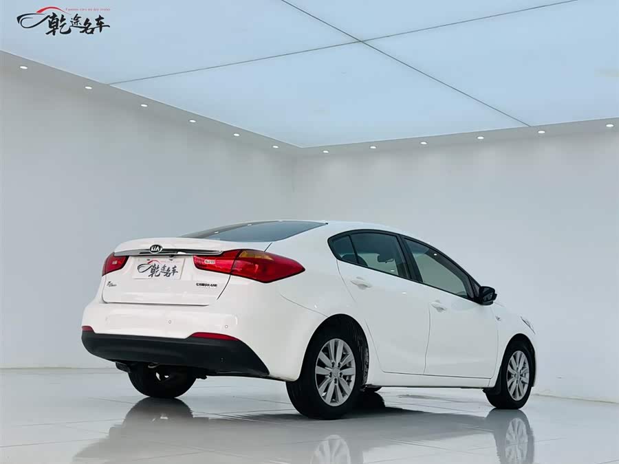 Kia K3 2013 car image #8