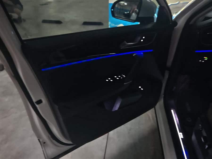 Volkswagen Tayron GTE 2021 car image #8