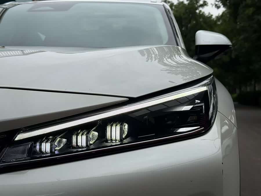 Roewe D5X DMH 2024 car image #8