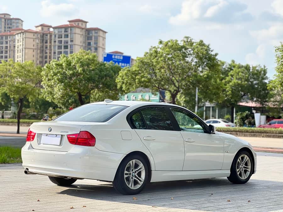 BMW 3 Series (Imported) 2010 car image #8