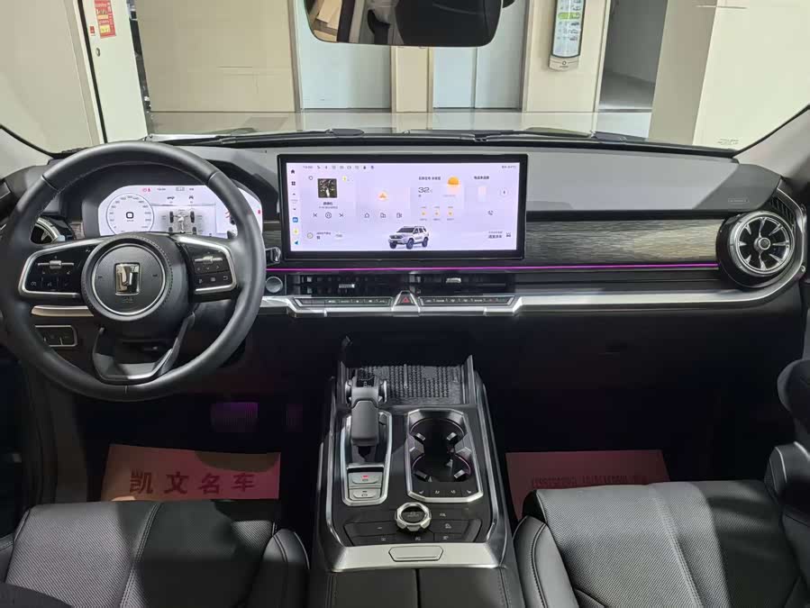 Tank 400 2025 изображение автомобиля #8