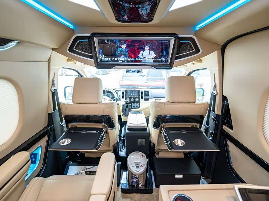 Toyota Hiace 2024 immagine di auto #8