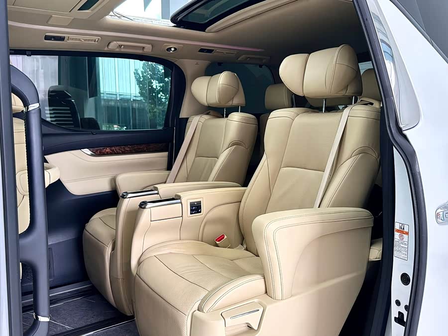 Toyota Alphard 2020 #8 Toyota Alphard 2020 изображение автомобиля #8