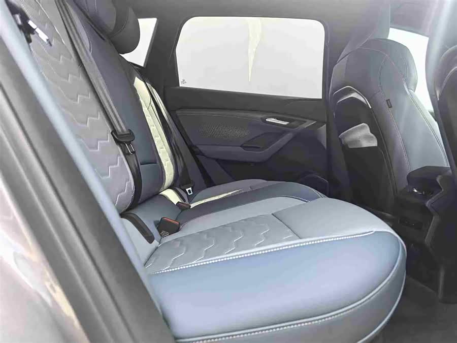 Audi Q6L e-tron 2025 #8 Audi Q6L e-tron 2025 immagine di auto #8