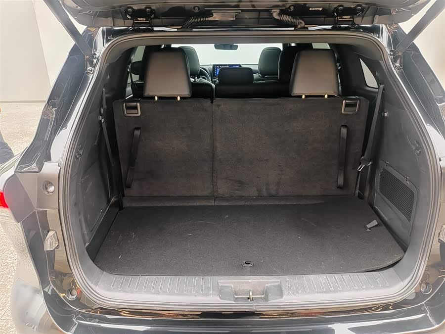 Toyota Crown Kluger 2023 car image #8