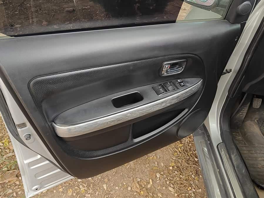 Great Wall M4 2013 imagen de coche #8