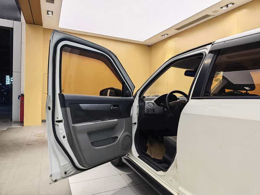 Suzuki 2016 car image #8