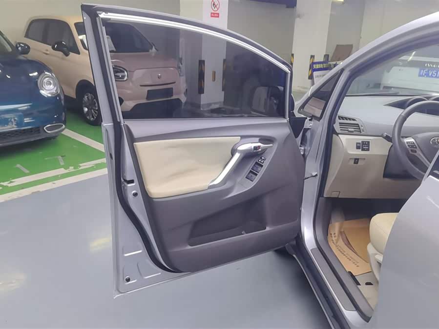 Toyota Reiz 2016 #8 Toyota Reiz 2016 car image #8