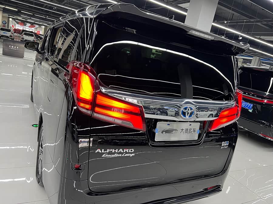 Toyota Alphard 2020 car image #8