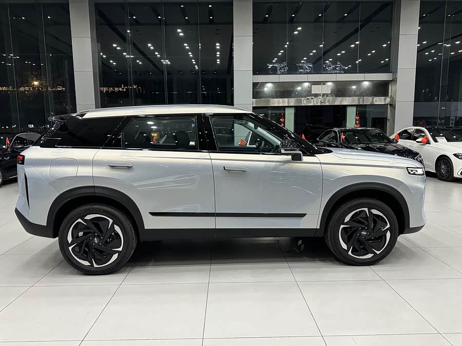 Chery Exploration 06 C-DM 2025 #8 Chery Exploration 06 C-DM 2025 car image #8