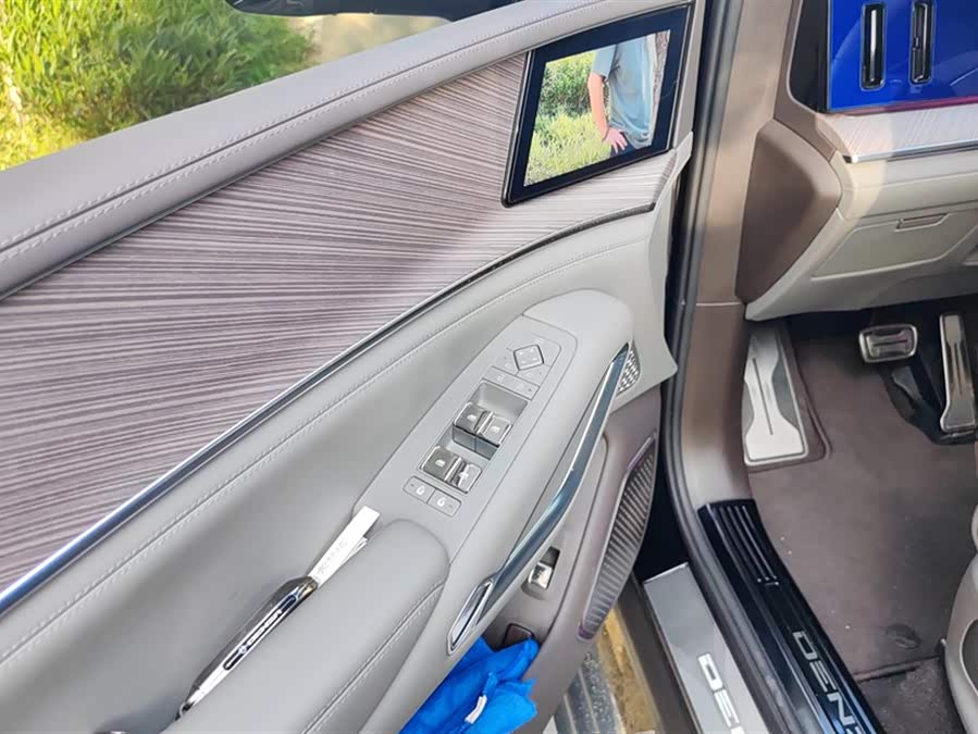 Denza N9 2025 immagine di auto #8